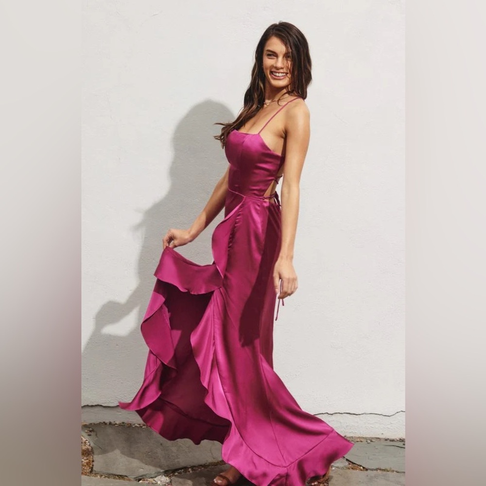 Elegant Pink Satin Evening Dress